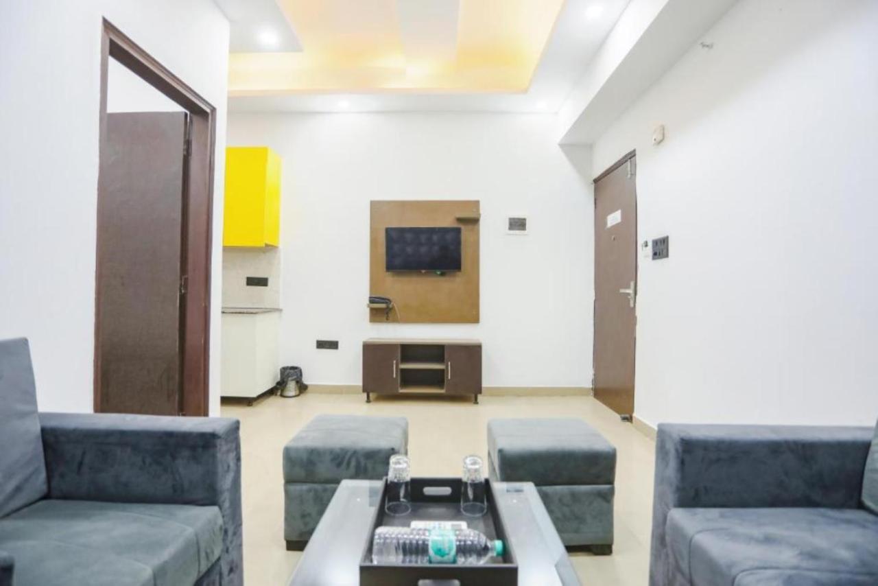 Hotel The Rasa At Vasundhara Ghaziabad Exterior foto